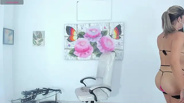 Snapshot of barbie_ds chatting on November 14, 12:04 pm barbie ds online show from November 14, 12:04 pm