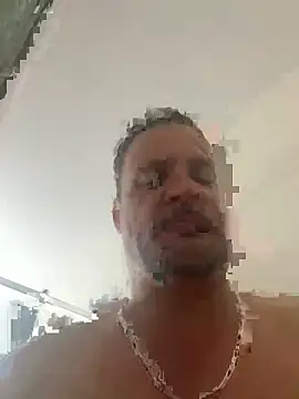 Snapshot of Andys828282 chatting on December 18, 6:25 pm Andys828282 online show from December 18, 6:25 pm