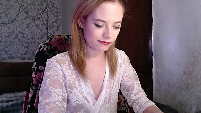 Kate  Loves online show from July 8, 8:02 pm