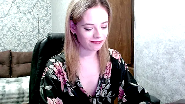 Kate  Loves online show from July 9, 7:40 pm
