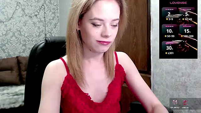 Kate  Loves online show from July 12, 8:00 pm