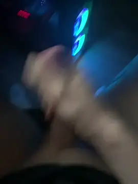 Snapshot of jstntz chatting on November 29, 12:46 am jstntz online show from November 29, 12:46 am