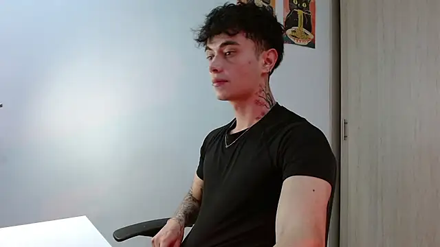 Snapshot of jaico_santos chatting on July 11, 11:17 pm jaico santos online show from July 11, 11:17 pm