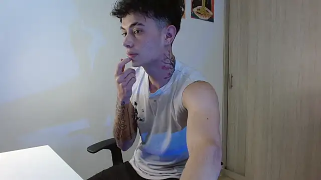 Snapshot of jaico_santos chatting on July 24, 11:14 pm jaico santos online show from July 24, 11:14 pm