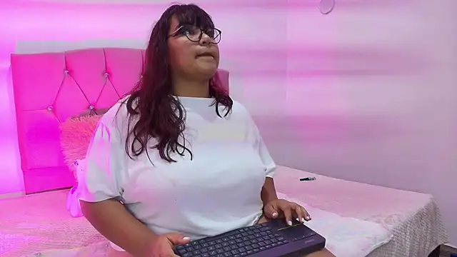 Ruby Nooir online show from September 19, 12:34 am