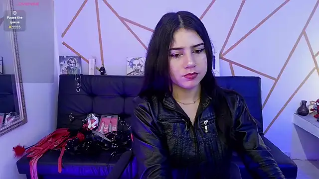 ilayra smith online show from November 10, 8:08 pm