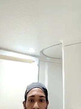 Mikaaa97 online show from December 18, 8:04 pm