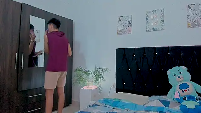 Zacktorres  online show from October 17, 12:01 am