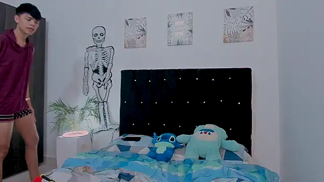 Zacktorres  online show from October 17, 10:01 pm