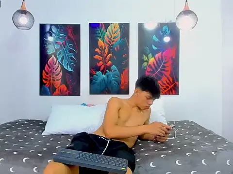 Snapshot of Zacktorres_ chatting on May 26, 8:16 pm Zacktorres online show from May 26, 8:16 pm