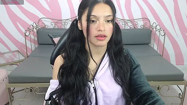 maddie  cute online show from October 7, 8:17 pm