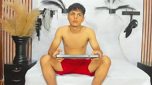 Logan Jhonson online show from October 8, 2:31 am