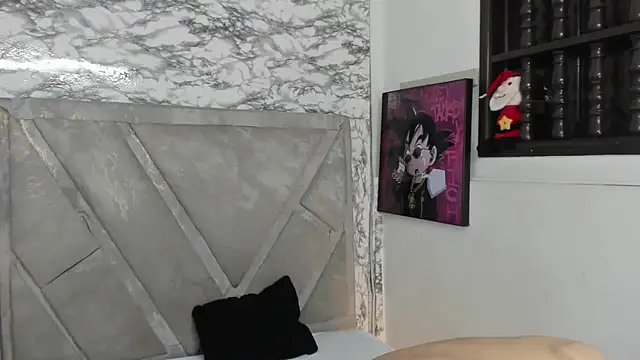 Logan Jhonson online show from October 14, 3:18 am