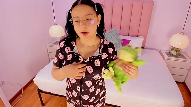 Amy Ferreira online show from November 23, 12:43 am