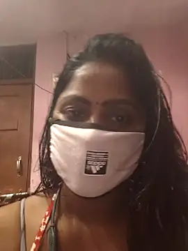 Jasmine Januja online show from November 27, 7:05 pm