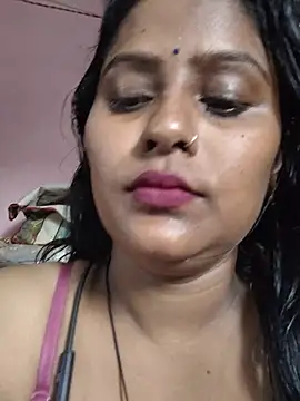 Jasmine Januja online show from May 22, 1:35 am