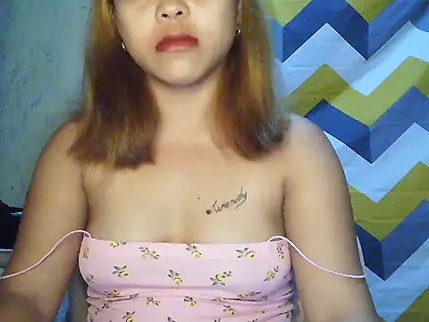 Snapshot of AsianKelly69 chatting on November 18, 3:27 pm AsianKelly69 online show from November 18, 3:27 pm