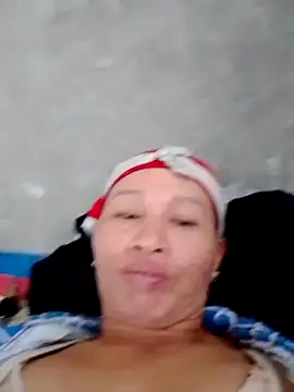 Snapshot of donna-bae chatting on February 14, 8:33 am donna-bae online show from February 14, 8:33 am