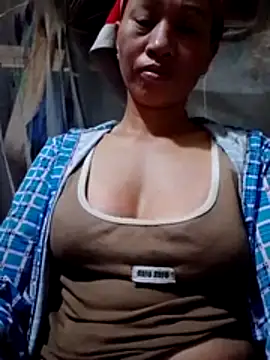 Snapshot of donna-bae chatting on February 19, 9:55 pm donna-bae online show from February 19, 9:55 pm