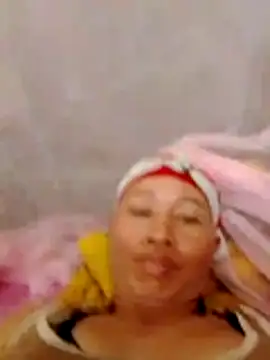 Snapshot of donna-bae chatting on March 16, 5:44 am donna-bae online show from March 16, 5:44 am