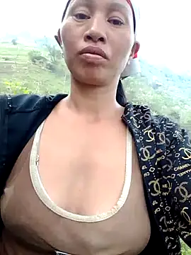 Snapshot of donna-bae chatting on March 27, 8:59 am donna-bae online show from March 27, 8:59 am