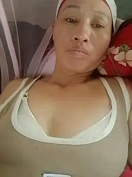 Snapshot of donna-bae chatting on March 29, 4:12 am donna-bae online show from March 29, 4:12 am