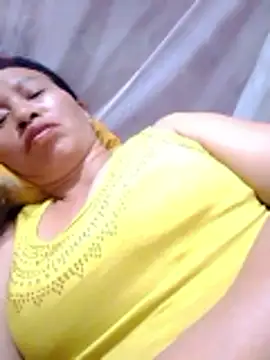 Snapshot of donna-bae chatting on April 11, 10:03 pm donna-bae online show from April 11, 10:03 pm