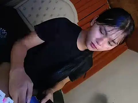 Snapshot of sweet_athena chatting on April 1, 1:52 pm sweet athena online show from April 1, 1:52 pm