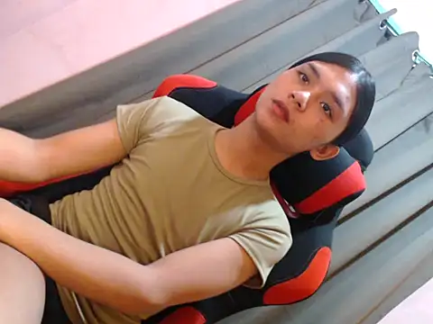 Snapshot of sweet_athena chatting on April 6, 10:16 am sweet athena online show from April 6, 10:16 am