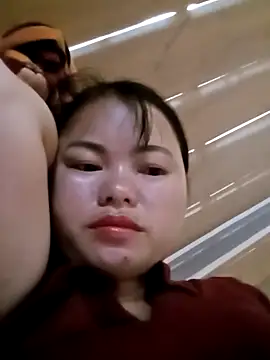 emly-xinh18 online show from October 8, 6:11 am