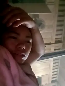 emly-xinh18 online show from October 10, 12:59 pm