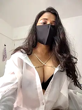 NainaNicks online show from October 8, 10:46 am