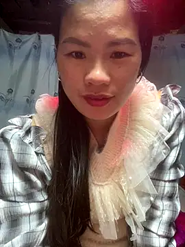 Snapshot of Qinjid002 chatting on January 9, 5:43 am Qinjid002 online show from January 9, 5:43 am