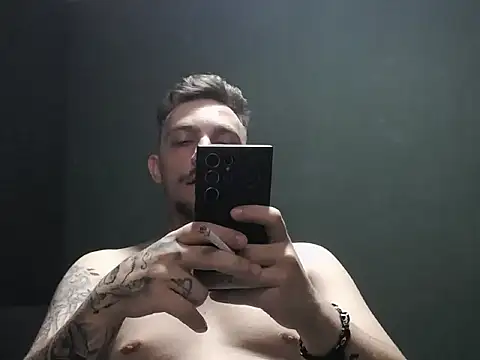 guesswhatbitch online show from October 8, 8:28 pm