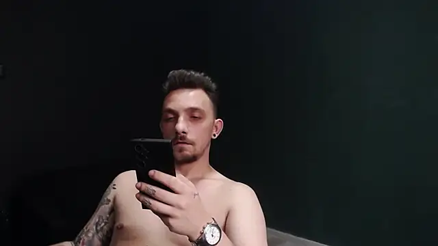 guesswhatbitch online show from October 16, 7:31 am