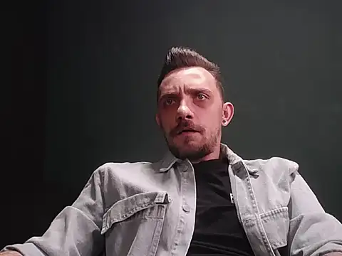 guesswhatbitch online show from November 8, 10:37 am