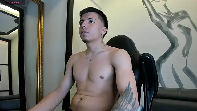 logann greyy  online show from September 24, 8:01 pm