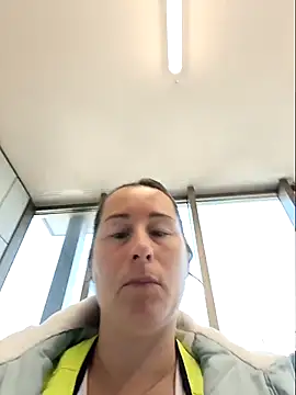 bichota85 online show from April 10, 8:52 am