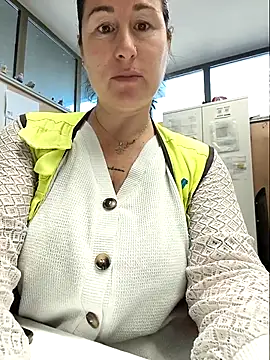 bichota85 online show from April 16, 10:05 am