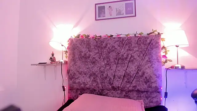 sharlot montalvo  online show from October 23, 1:54 pm