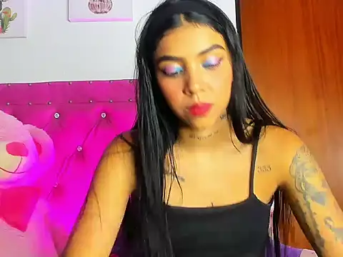 Snapshot of dahiiangomezz chatting on September 27, 8:19 am dahiiangomezz online show from September 27, 8:19 am