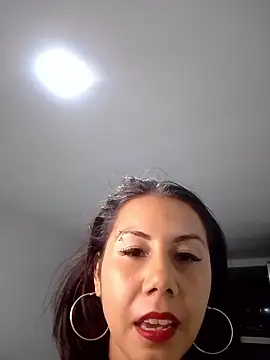 Snapshot of vixen_velvett1 chatting on September 30, 6:29 am vixen velvett1 online show from September 30, 6:29 am