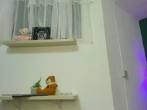 Snapshot of prettygirl691 chatting on October 5, 5:17 am prettygirl691 online show from October 5, 5:17 am