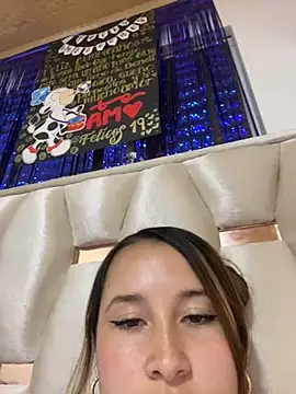 Swet Violet online show from September 23, 9:51 pm