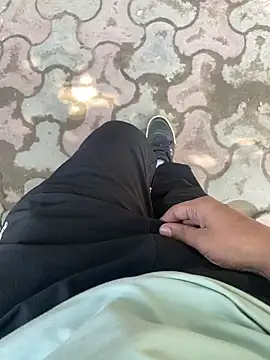 Snapshot of swami_ji chatting on October 10, 6:12 am swami ji online show from October 10, 6:12 am