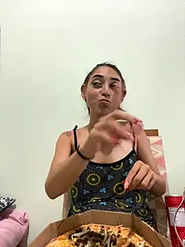 loirinhaaa online show from November 16, 1:55 am