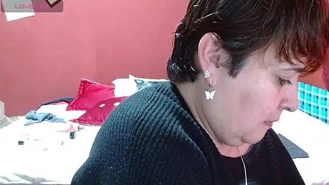 Snapshot of Sasharosee2 chatting on November 25, 1:33 pm Sasharosee2 online show from November 25, 1:33 pm