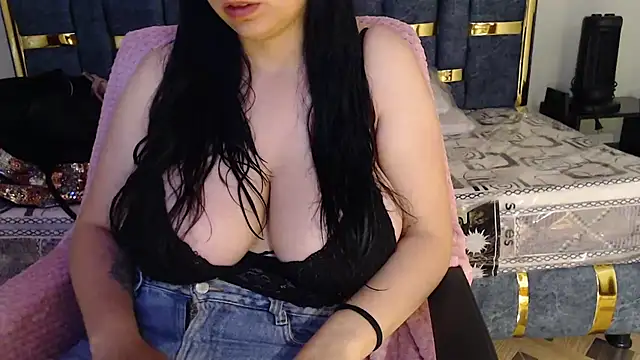 valery cute 18 online show from November 18, 12:53 pm