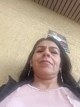 camilavargas  online show from December 5, 7:10 pm