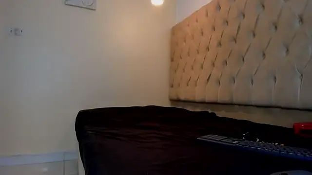 Naomis 35 online show from February 5, 7:29 pm